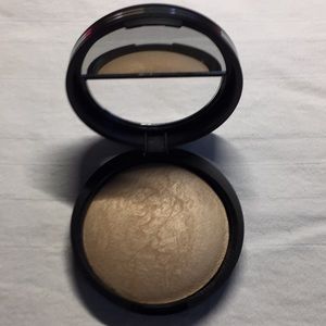 Laura Geller all over face and body glow NWOB